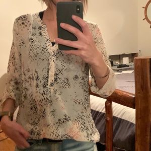 Women’s chiffon top... size xs